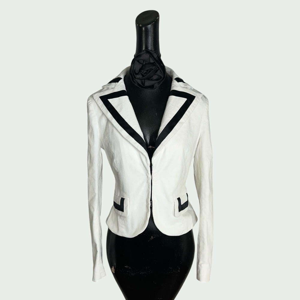 Alice + Olivia Brushed Velvet White and Black Blazer
